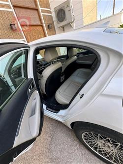 جنسس G70